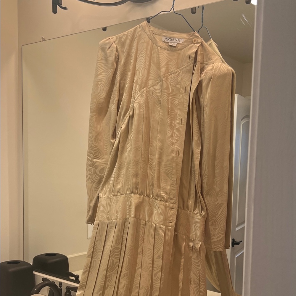 Argenti vintage  Elegant Long Sleeve Dress in Cream/ gold